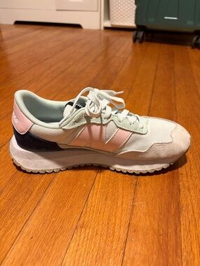 New Balance Women's Mint Green and Pink Trainer